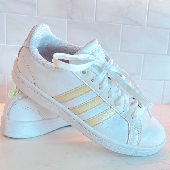 Adidas Neo Shoe 🤍 Iridescent - Picture 1 of 3